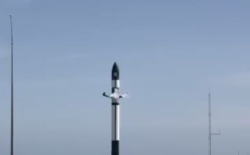 Rocket Lab запустила на орбиту фигурку гнома из видеоигры