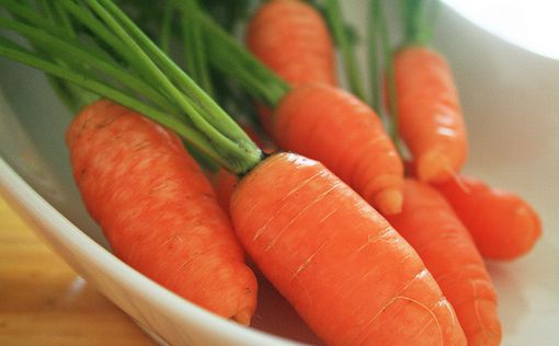 Ученые: морковь положительно влияниет на легкие курильщика