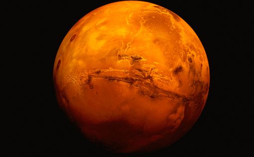 Ученые объяснили, как на Марсе возникла огромная гора