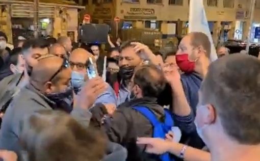 На рынке Махане Йехуда атаковали Офера Берковича