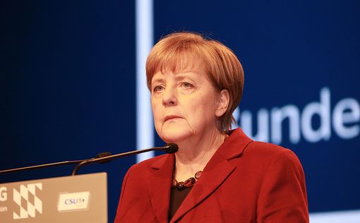 Меркель призвала беженцев уважать законы и ценности Германии