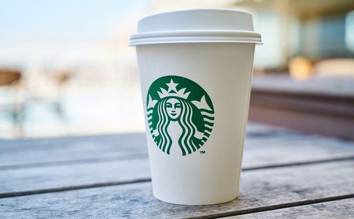 Новый руководитель Starbucks подвергся критике за поездку на работу в 1600 км