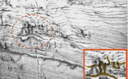 На Марсе обнаружен древний наскальный рисунок