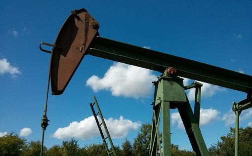 Нефть Brent обрушилась ниже важной отметки, а WTI достигла нового предела