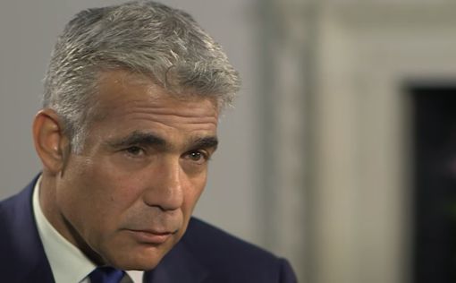 Полиция расследует дело о вине и деньгах, отправленных Яиру Лапиду
