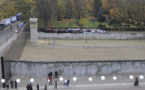 25-летие падения Белинской стены. Германия ликует