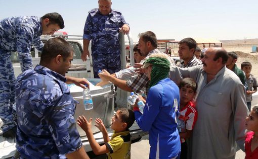 США оказывают гуманитарную помощь Ираку
