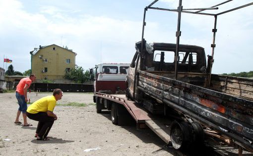 Техника боевиков догорает на КПП Мариновка