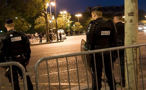Министр МВД Франции сообщил о 12 предотвращенных терактах