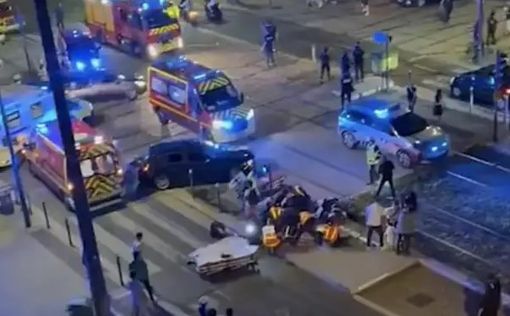 Автомобиль врезался в толпу, праздновавшую победу ПСЖ в Лиге чемпионов