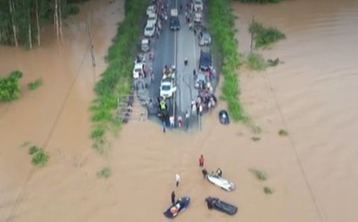 Наводнение и оползень в Бразилии: последствия сняли на видео