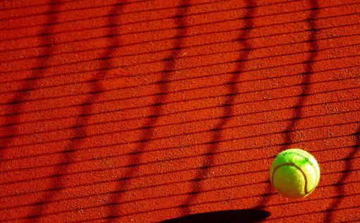 Турнир по теннису в Тель-Авиве: Джокович вышел в полуфинал