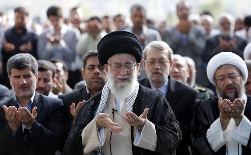 Хаменеи: Иран будет бороться с высокомерием США