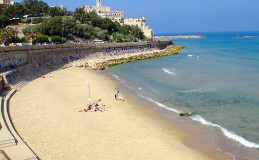 Снят запрет на купание на пляжах в центре Израиля
