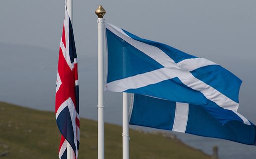 Шотландцы хотят в ЕС, пусть даже без Британии