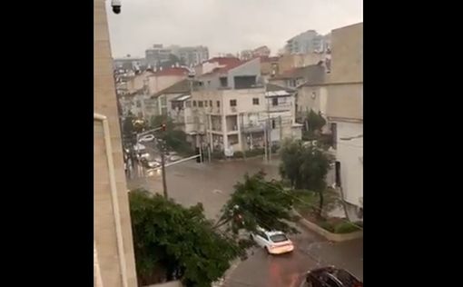 Непрерывный дождь. В Израиль пришла зима