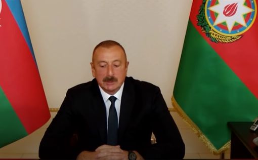Азербайджан продолжает освобождать поселения в Карабахе