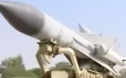 Какие типы ракет были выпущены Ираном по Израилю?