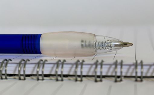 Зарубежные вузы возвращаются к рукописным работам из-за ИИ