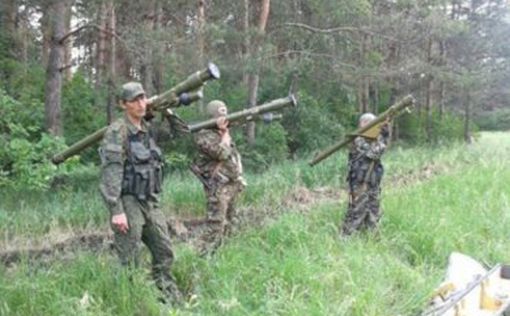 Вместе со сбитым самолетом в Луганск летели еще два