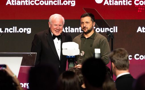 Зеленскому в Нью-Йорке вручили премию Atlantic Council Global Citizen Awards | Фото: http://president.gov.ua