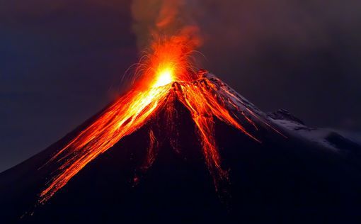 Извержение вулкана на Гавайях привлекло тысячи туристов