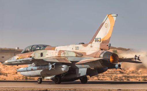Боеприпас F-16 упал на открытой местности из-за неисправности